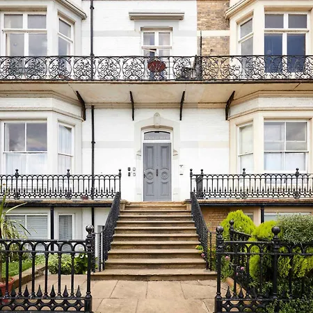 Host & - Kingsley House *